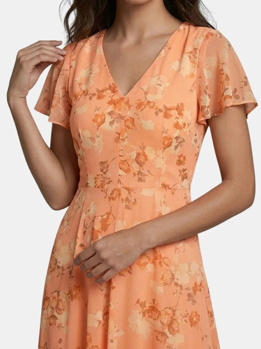 figure flattering cocktail dress How to Choose a Cocktail Dress that Suits You Perfectly