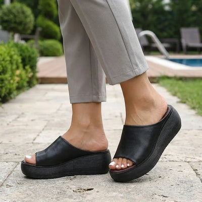 Minimalist Women's Sandals with Cushioned Insole for All-Day Comfort 1